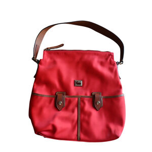 Dooney & Bourke Wayfarer Sac in Red Nylon British Tan Leather Hobo K11023606 GUC